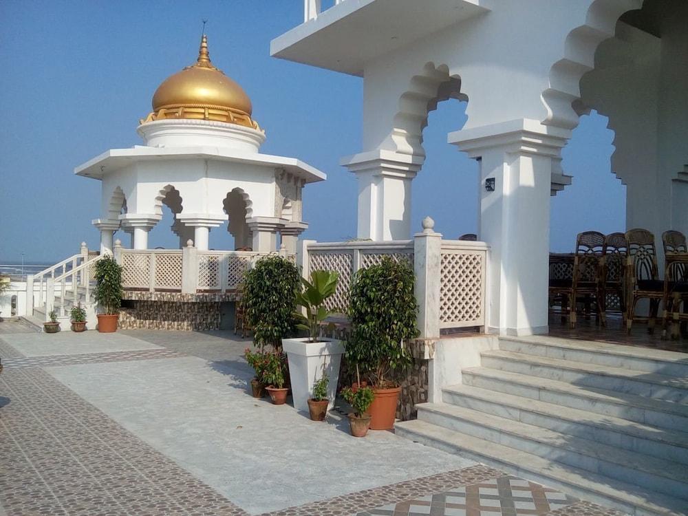 Lucky India Royal Heritage Puri Buitenkant foto